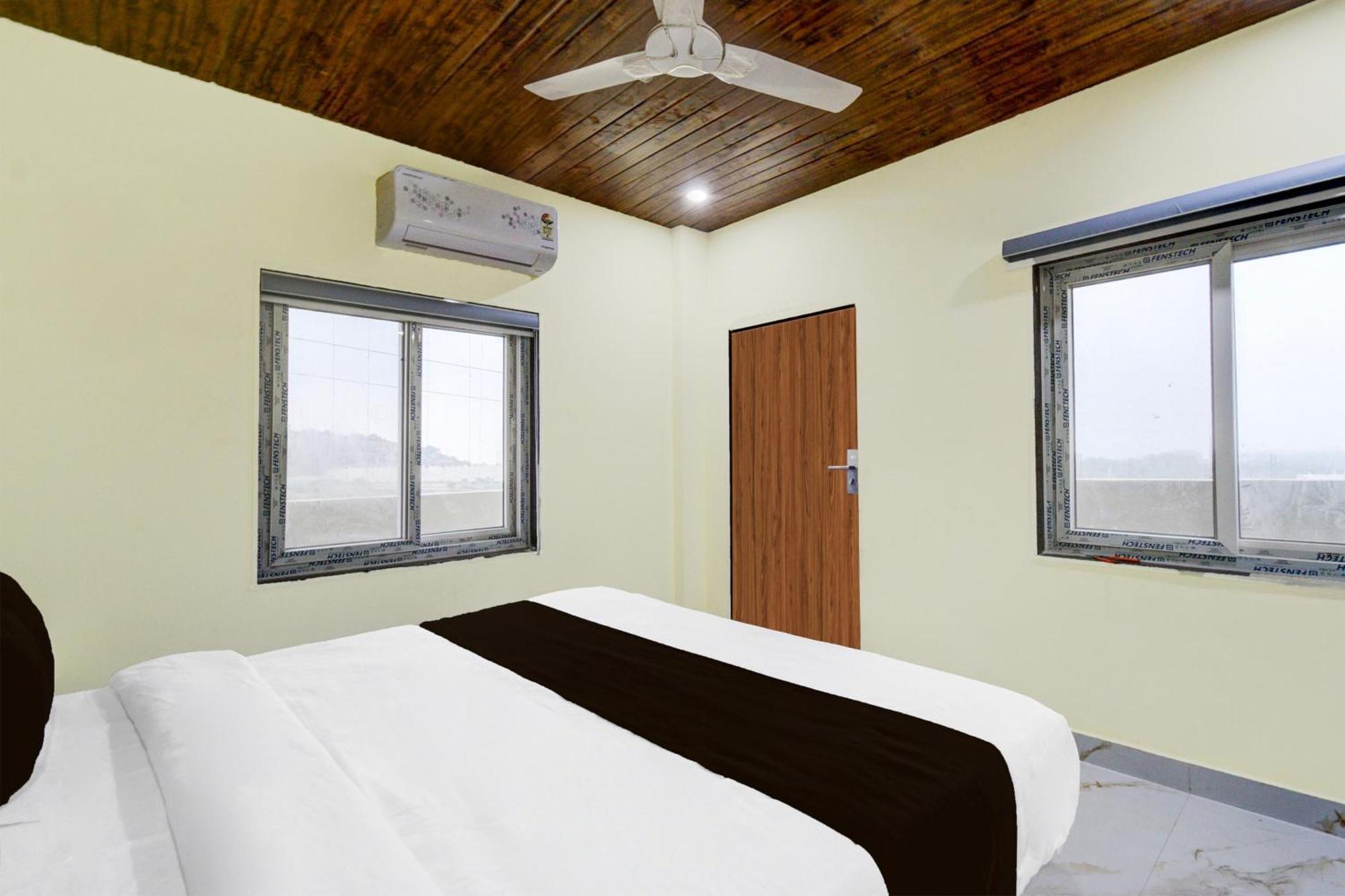 Super Collection O Srisailam Highway Hotel Shamshabad Eksteriør billede